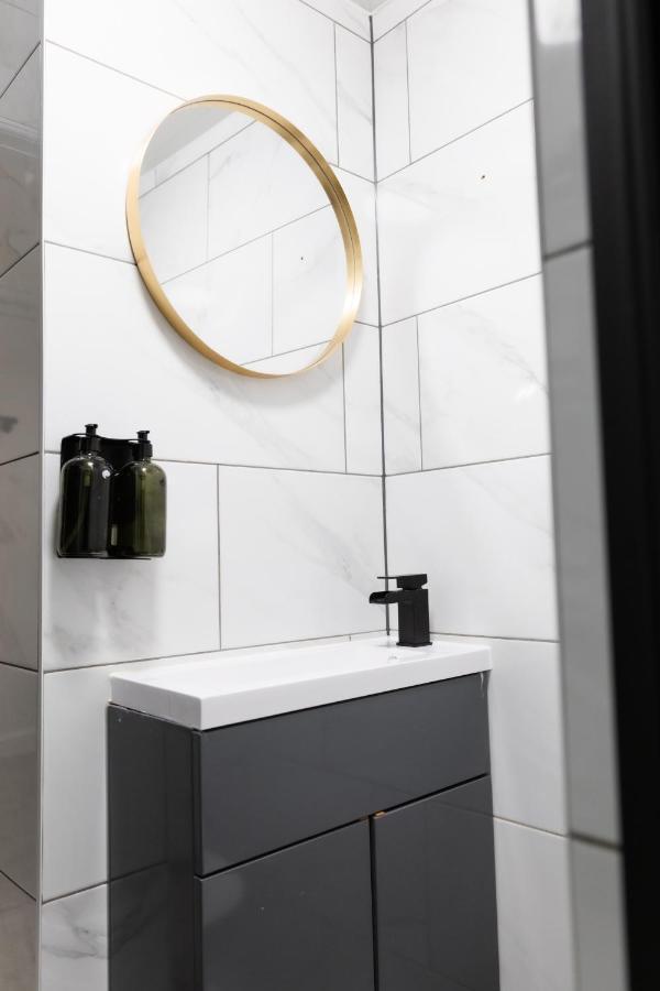 קארדיף Chic Urban 2 Bedroom Apartments מראה חיצוני תמונה