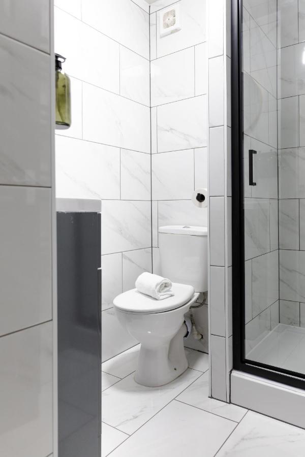 קארדיף Chic Urban 2 Bedroom Apartments מראה חיצוני תמונה